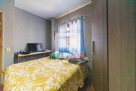 Casa à venda com 200m², 3 quartos e 2 vagas Casa à venda com 200m², 3 quartos e 2 vagasQuarto 2