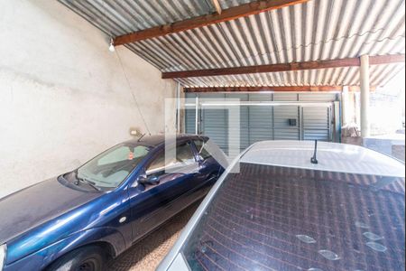 Casa à venda com 200m², 3 quartos e 2 vagas Casa à venda com 200m², 3 quartos e 2 vagasGaragem