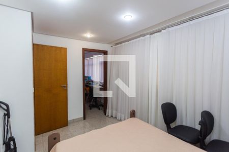 Apartamento à venda com 250m², 4 quartos e 4 vagas Apartamento à venda com 250m², 4 quartos e 4 vagasSuíte 2 na Cobertura