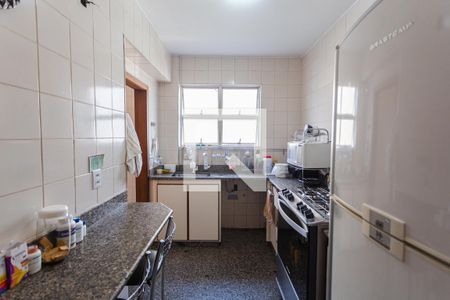 Apartamento à venda com 250m², 4 quartos e 4 vagas Apartamento à venda com 250m², 4 quartos e 4 vagasCozinha
