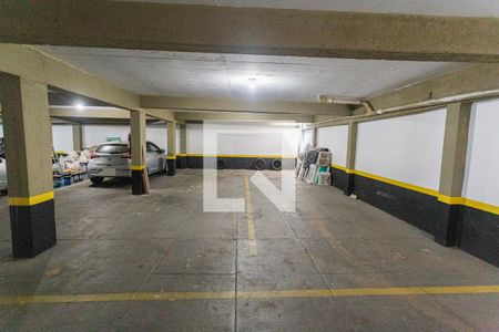 Apartamento à venda com 250m², 4 quartos e 4 vagas Apartamento à venda com 250m², 4 quartos e 4 vagasGaragem