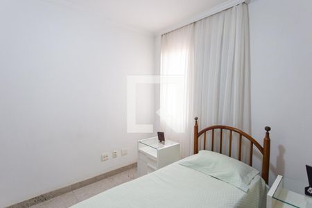 Apartamento à venda com 250m², 4 quartos e 4 vagas Apartamento à venda com 250m², 4 quartos e 4 vagasQuarto 2