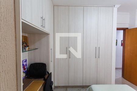 Apartamento à venda com 250m², 4 quartos e 4 vagas Apartamento à venda com 250m², 4 quartos e 4 vagasArmário do Quarto 2