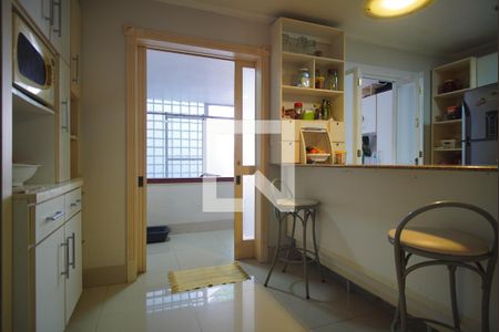 Casa à venda com 348m², 3 quartos e 5 vagasCozinha