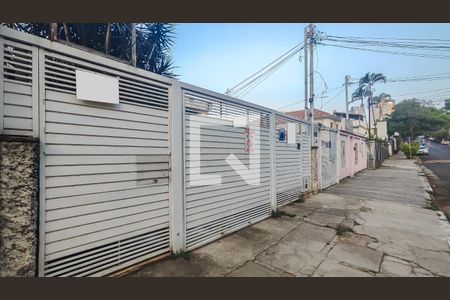 Casa à venda com 400m², 5 quartos e 2 vagasFachada