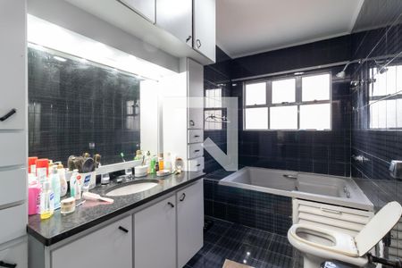 Casa à venda com 400m², 5 quartos e 2 vagasBanheiro da Suíte