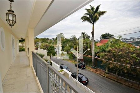 Casa à venda com 700m², 5 quartos e 16 vagas Casa à venda com 700m², 5 quartos e 16 vagasFoto 07