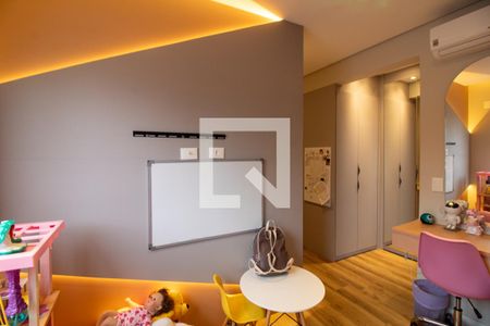 Casa à venda com 247m², 4 quartos e 2 vagasSuíte 1