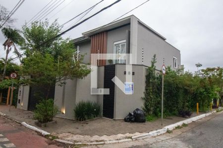 Casa à venda com 247m², 4 quartos e 2 vagasFachada