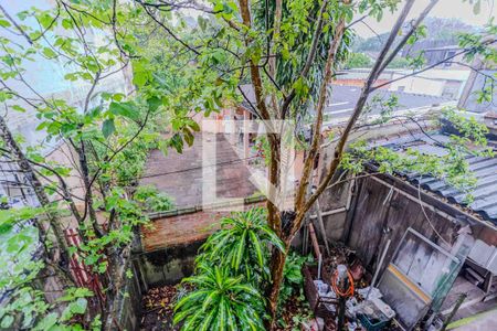 Casa à venda com 400m², 4 quartos e 3 vagas Casa à venda com 400m², 4 quartos e 3 vagasVaranda