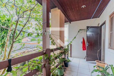 Casa à venda com 400m², 4 quartos e 3 vagas Casa à venda com 400m², 4 quartos e 3 vagasVaranda