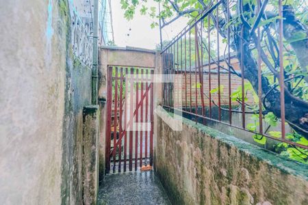 Casa à venda com 400m², 4 quartos e 3 vagas Casa à venda com 400m², 4 quartos e 3 vagasÁrea externa