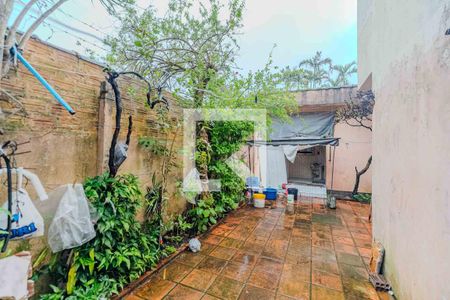 Casa à venda com 400m², 4 quartos e 3 vagas Casa à venda com 400m², 4 quartos e 3 vagasÁrea externa