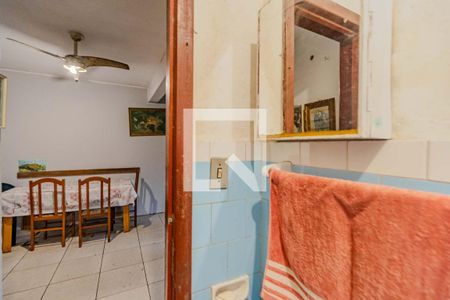 Casa à venda com 400m², 4 quartos e 3 vagas Casa à venda com 400m², 4 quartos e 3 vagasBanheiro