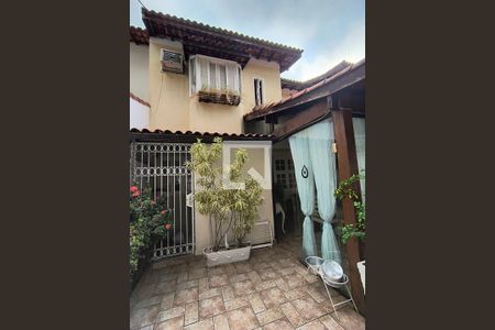 Casa à venda com 198m², 3 quartos e 1 vagaFachada