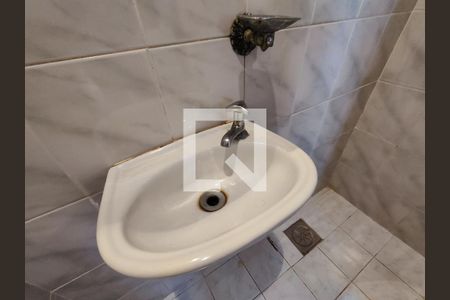 Apartamento à venda com 400m², 3 quartos e 3 vagas Apartamento à venda com 400m², 3 quartos e 3 vagasBanheiro de Serviço