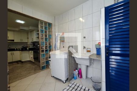 Apartamento à venda com 400m², 3 quartos e 3 vagas Apartamento à venda com 400m², 3 quartos e 3 vagasÁrea de Serviço