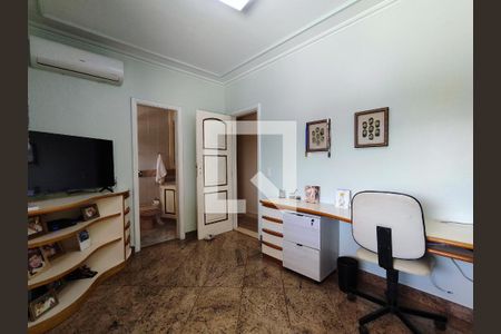 Apartamento à venda com 400m², 3 quartos e 3 vagas Apartamento à venda com 400m², 3 quartos e 3 vagasSuíte 2