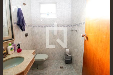 Casa à venda com 372m², 3 quartos e 4 vagas Casa à venda com 372m², 3 quartos e 4 vagasBanheiro