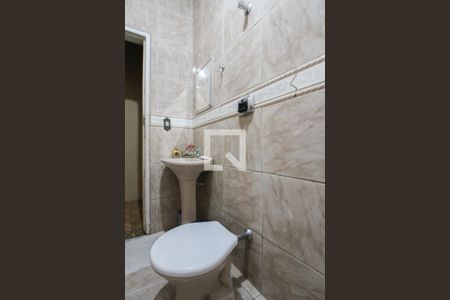 Casa à venda com 148m², 3 quartos e 3 vagas Casa à venda com 148m², 3 quartos e 3 vagasBanheiro Social