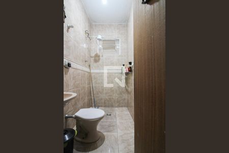 Casa à venda com 148m², 3 quartos e 3 vagas Casa à venda com 148m², 3 quartos e 3 vagasBanheiro Social