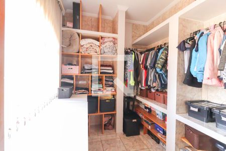 Casa à venda com 109m², 4 quartos e 5 vagas Casa à venda com 109m², 4 quartos e 5 vagasSuíte