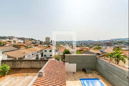 Casa à venda com 360m², 4 quartos e 4 vagas Casa à venda com 360m², 4 quartos e 4 vagasQuarto 3