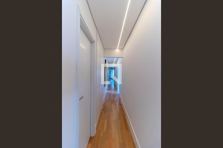 Apartamento à venda com 312m², 4 quartos e 4 vagasCorredor
