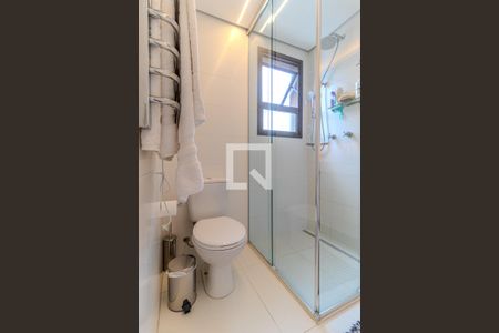 Apartamento à venda com 312m², 4 quartos e 4 vagasBanheiro 2 da Suíte 2