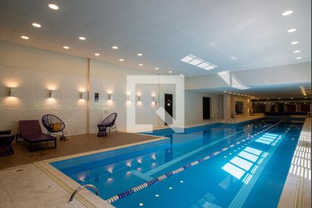 Apartamento à venda com 80m², 2 quartos e 1 vaga Apartamento à venda com 80m², 2 quartos e 1 vagaÁrea comum - Piscina coberta