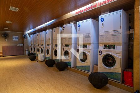 Apartamento à venda com 80m², 2 quartos e 1 vaga Apartamento à venda com 80m², 2 quartos e 1 vagaÁrea comum - Lavanderia