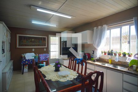 Casa à venda com 240m², 3 quartos e 6 vagas Casa à venda com 240m², 3 quartos e 6 vagasCozinha