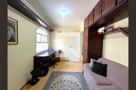 Casa à venda com 142m², 4 quartos e 2 vagas Casa à venda com 142m², 4 quartos e 2 vagasQuarto 3