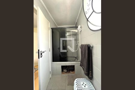Casa à venda com 142m², 4 quartos e 2 vagas Casa à venda com 142m², 4 quartos e 2 vagasBanheiro da Suíte 1