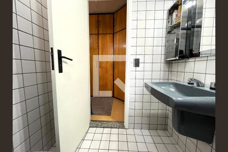 Casa à venda com 142m², 4 quartos e 2 vagas Casa à venda com 142m², 4 quartos e 2 vagasBanheiro da Suíte 2