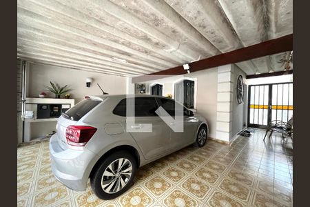 Casa à venda com 142m², 4 quartos e 2 vagas Casa à venda com 142m², 4 quartos e 2 vagasGaragem