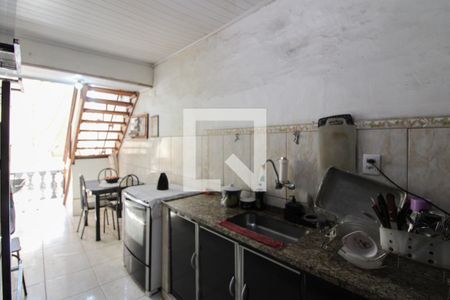 Casa à venda com 450m², 4 quartos e 6 vagas Casa à venda com 450m², 4 quartos e 6 vagasCozinha