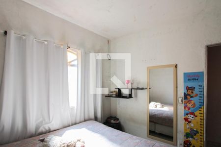 Casa à venda com 450m², 4 quartos e 6 vagas Casa à venda com 450m², 4 quartos e 6 vagasQuarto 2