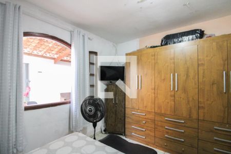 Casa à venda com 450m², 4 quartos e 6 vagas Casa à venda com 450m², 4 quartos e 6 vagasSuíte