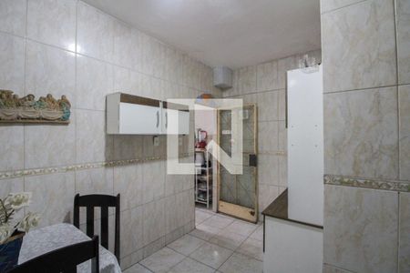 Casa à venda com 450m², 4 quartos e 6 vagas Casa à venda com 450m², 4 quartos e 6 vagasCozinha