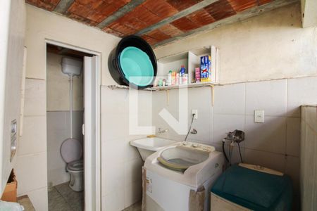 Casa à venda com 450m², 4 quartos e 6 vagas Casa à venda com 450m², 4 quartos e 6 vagasÁrea de Serviço