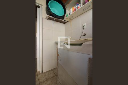 Casa à venda com 450m², 4 quartos e 6 vagas Casa à venda com 450m², 4 quartos e 6 vagasÁrea de Serviço