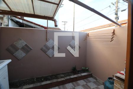 Casa de condomínio à venda com 70m², 2 quartos e 1 vagaÁrea externa