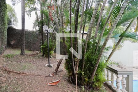 Apartamento à venda com 227m², 3 quartos e 3 vagas Apartamento à venda com 227m², 3 quartos e 3 vagasÁrea comum - Área verde