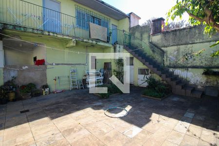 Casa à venda com 282m², 4 quartos e 3 vagas Casa à venda com 282m², 4 quartos e 3 vagasQuintal