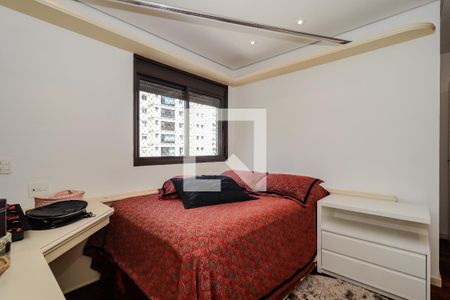 Apartamento à venda com 225m², 4 quartos e 4 vagas Apartamento à venda com 225m², 4 quartos e 4 vagasSuíte 3