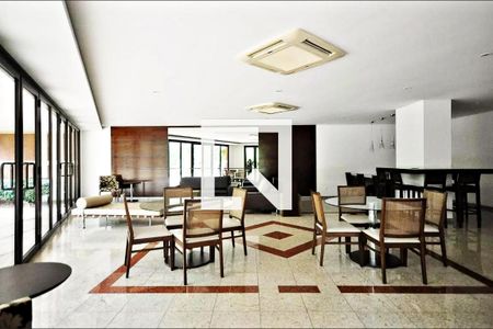 Apartamento à venda com 225m², 4 quartos e 4 vagas Apartamento à venda com 225m², 4 quartos e 4 vagasÁrea comum - Salão de festas