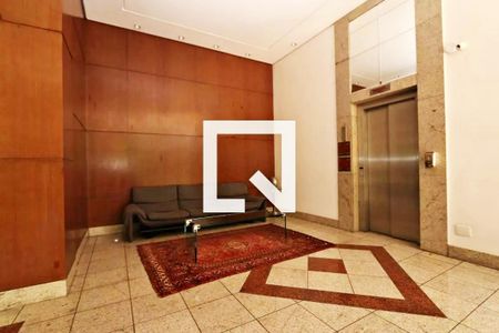 Apartamento à venda com 225m², 4 quartos e 4 vagas Apartamento à venda com 225m², 4 quartos e 4 vagasHall social