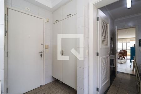 Apartamento à venda com 225m², 4 quartos e 4 vagas Apartamento à venda com 225m², 4 quartos e 4 vagasÁrea de Serviço