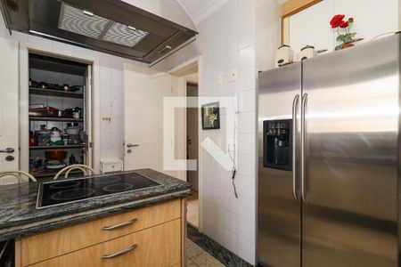 Apartamento à venda com 225m², 4 quartos e 4 vagas Apartamento à venda com 225m², 4 quartos e 4 vagasCozinha